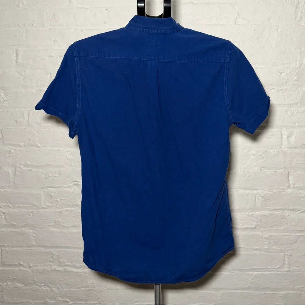 Levi’s Men's Blue Button-Up Short Sleeve Linen Blend Shirt